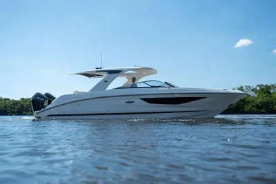 Sea Ray SLX 350 Outboard