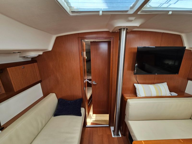 2008 Beneteau Oceanis 43