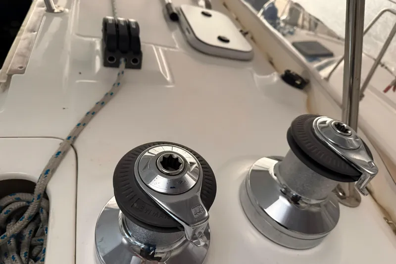 Wind D Yacht Photos Pics Deck of 2005 Hunter 46LE sailboat with winches and ropes.