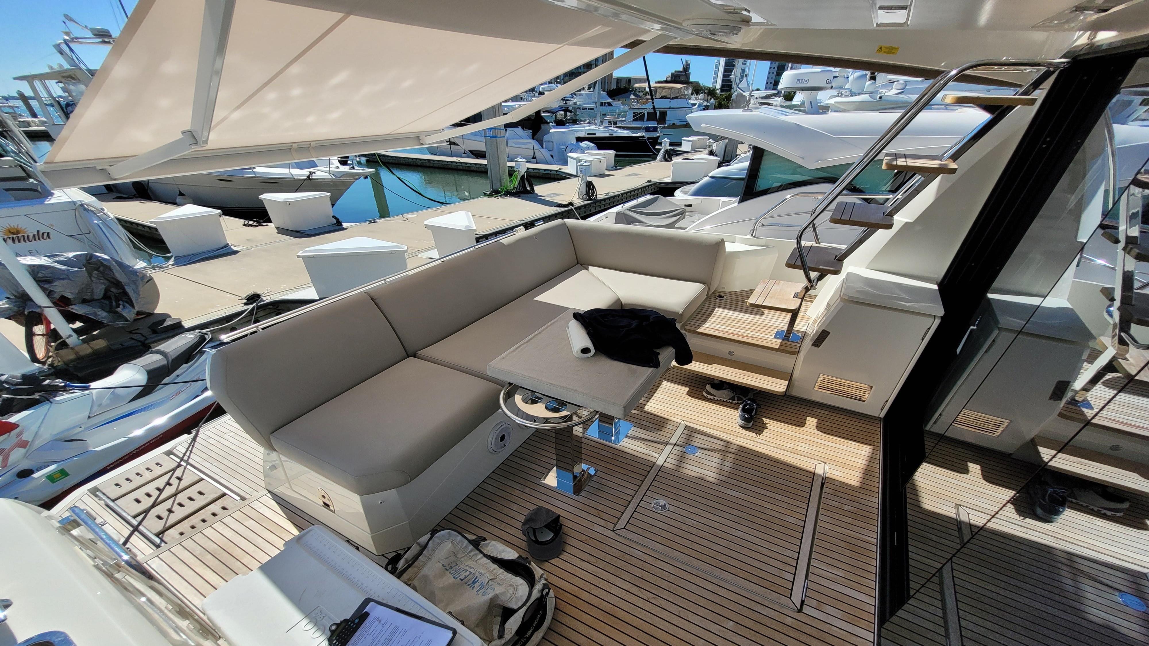 2019 prestige 520 flybridge motor yacht