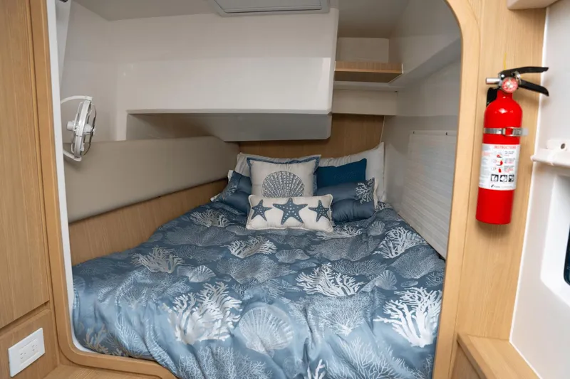 Lost & Found Yacht Photos Pics 