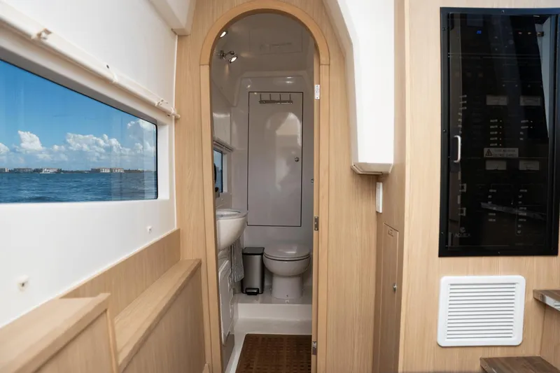 Lost & Found Yacht Photos Pics 