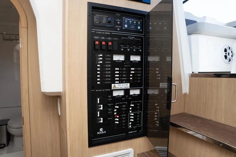 Lost & Found Yacht Photos Pics 