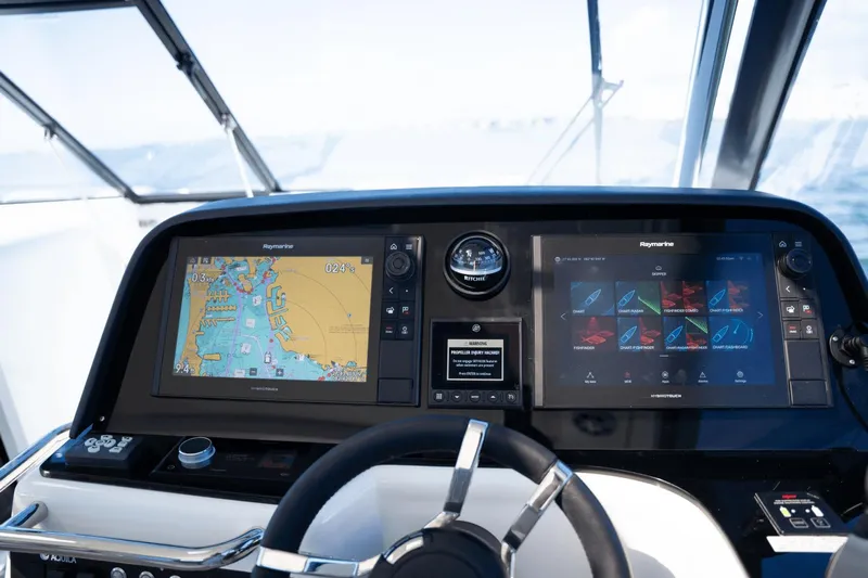 Lost & Found Yacht Photos Pics 