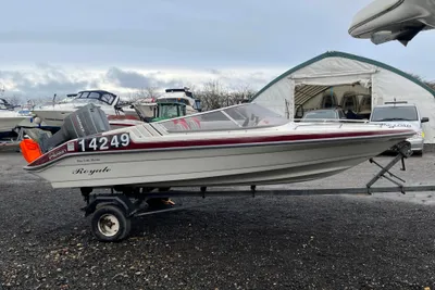 1989 Picton Royale GLS156