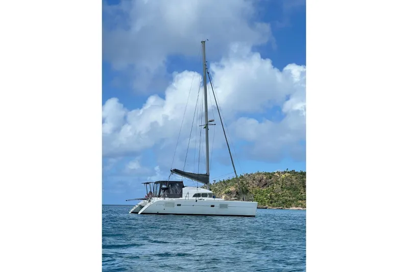 Alego Yacht Photos Pics catamaran 38 pieds 