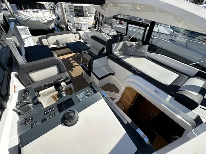 Bag Secured Yacht Photos Pics 