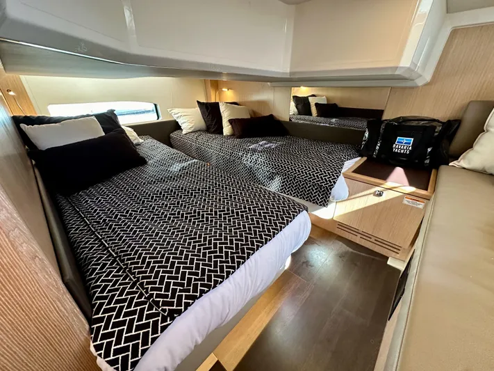 Bag Secured Yacht Photos Pics 