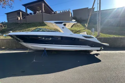 Sea Ray SLX 350