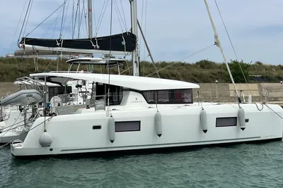Lagoon 42