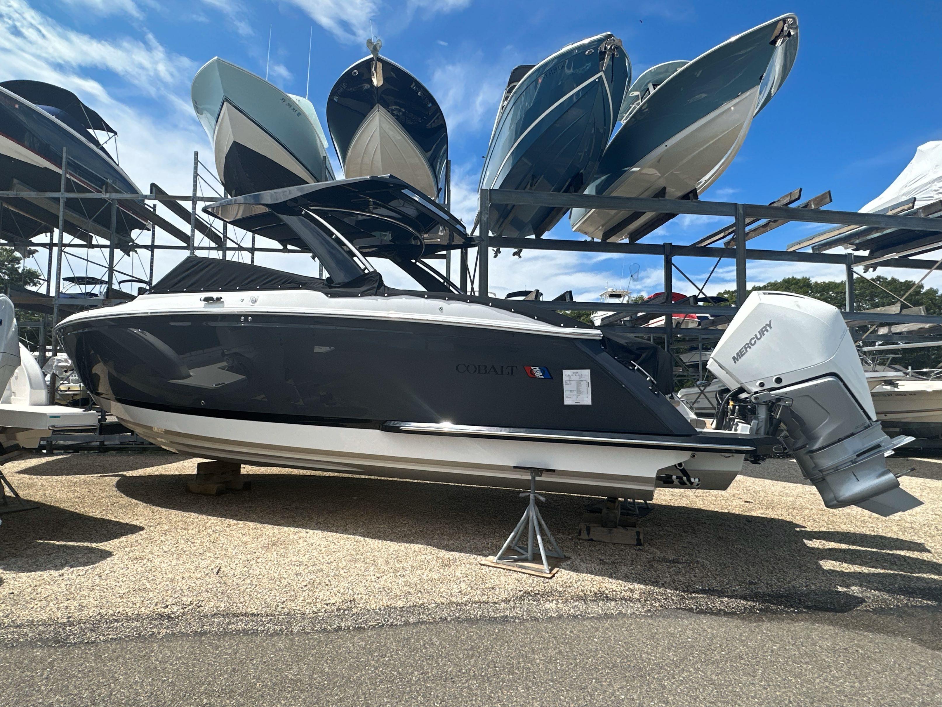 2023 Cobalt R33 OB Bowrider for sale - YachtWorld