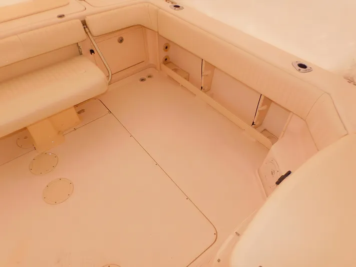 Happy Ours Yacht Photos Pics 