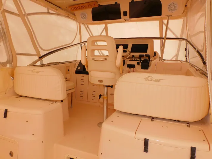 Happy Ours Yacht Photos Pics 