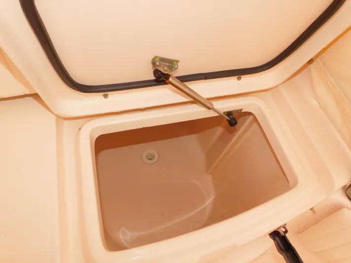 Happy Ours Yacht Photos Pics 