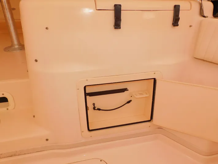 Happy Ours Yacht Photos Pics 