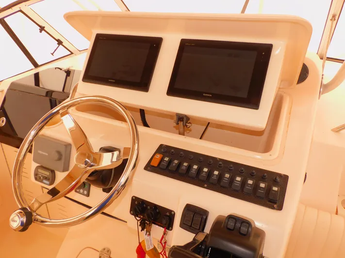 Happy Ours Yacht Photos Pics 