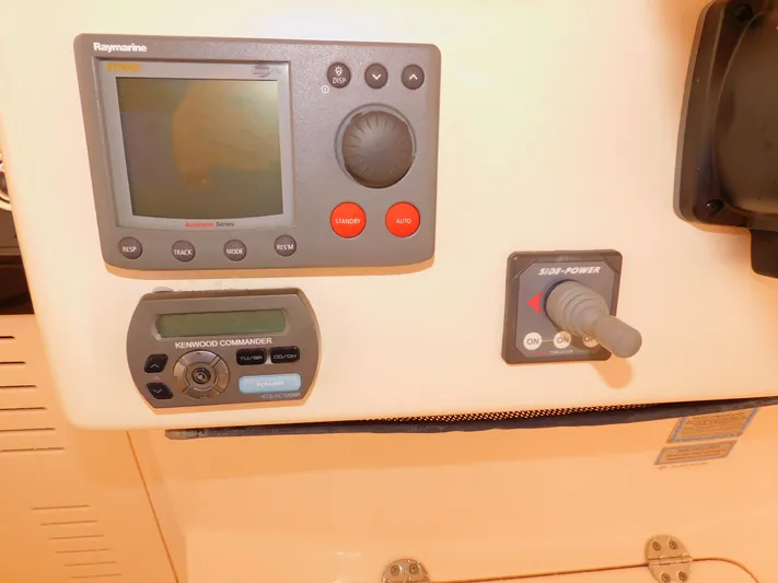 Happy Ours Yacht Photos Pics 