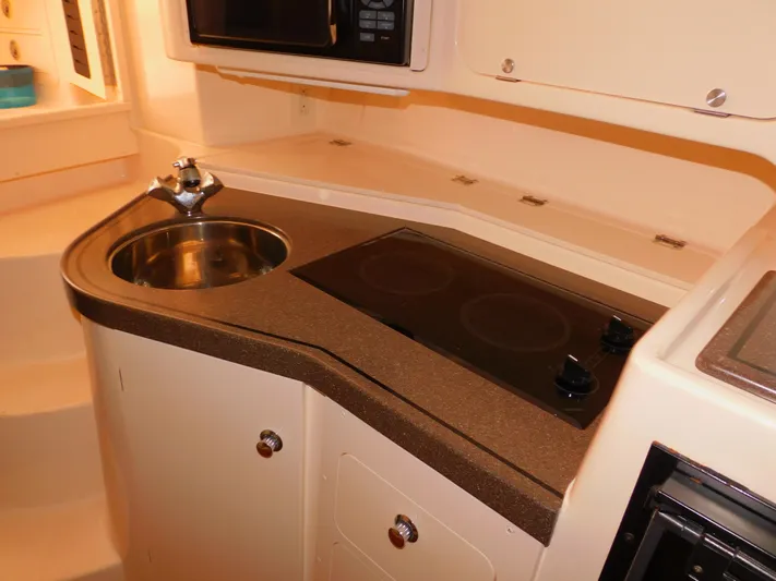 Happy Ours Yacht Photos Pics 