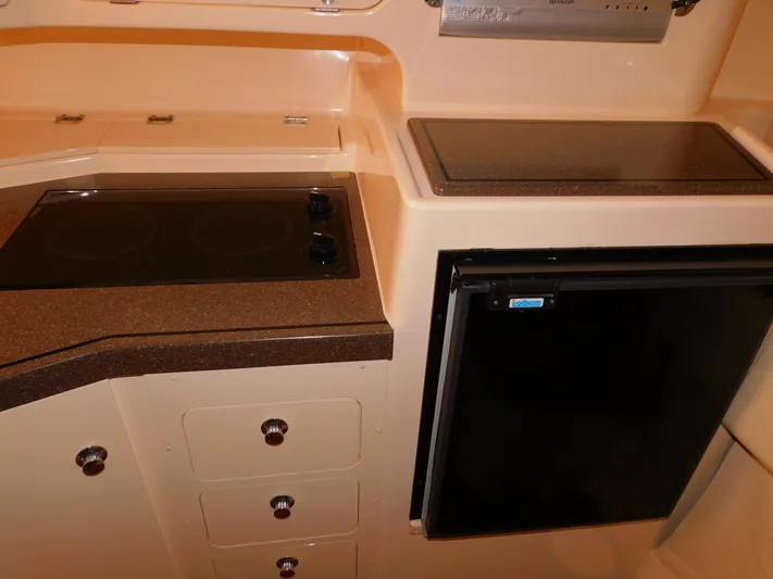 Happy Ours Yacht Photos Pics 