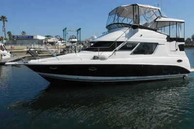 1999 Silverton 352 Motor Yacht