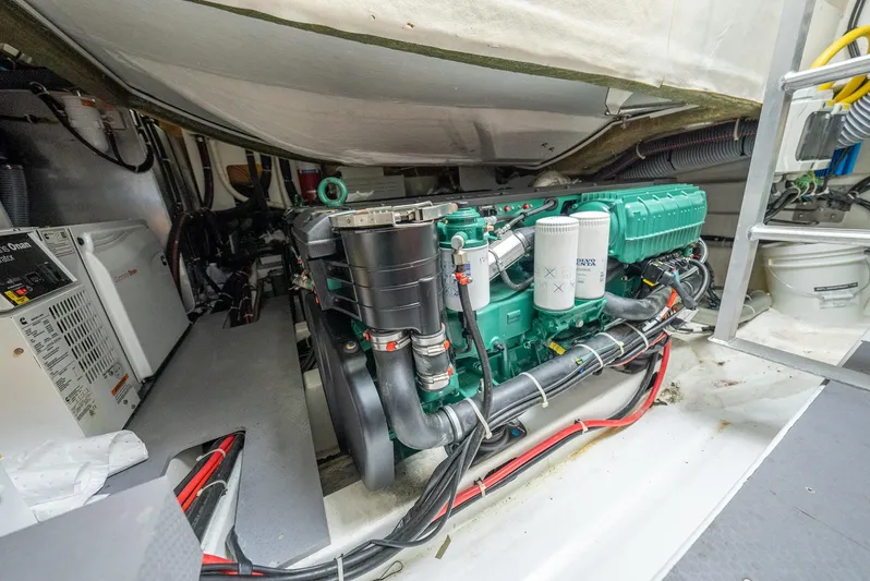 Done Tauk'n Yacht Photos Pics 