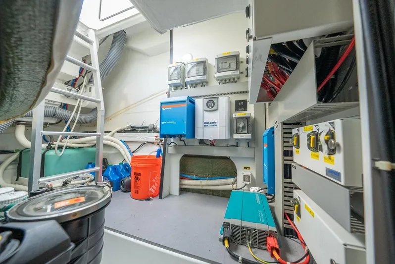 Done Tauk'n Yacht Photos Pics 