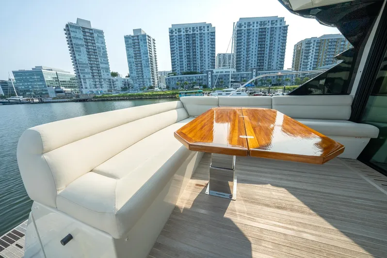 Done Tauk'n Yacht Photos Pics 