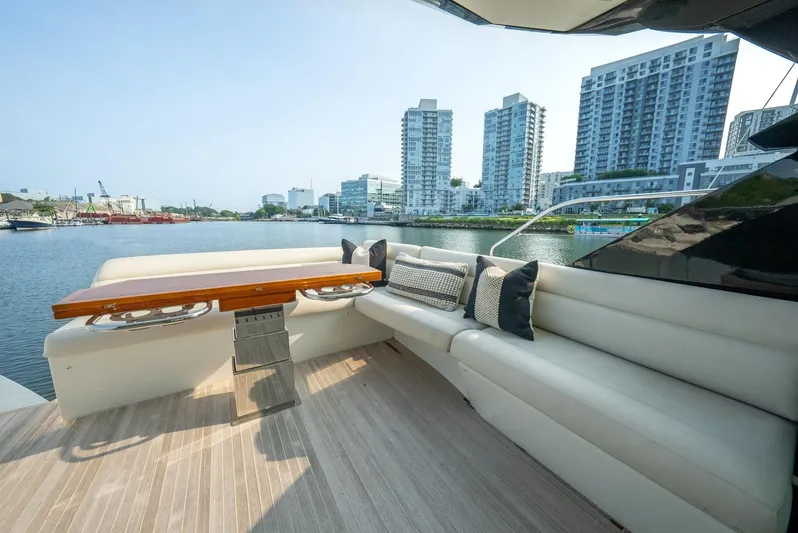 Done Tauk'n Yacht Photos Pics 