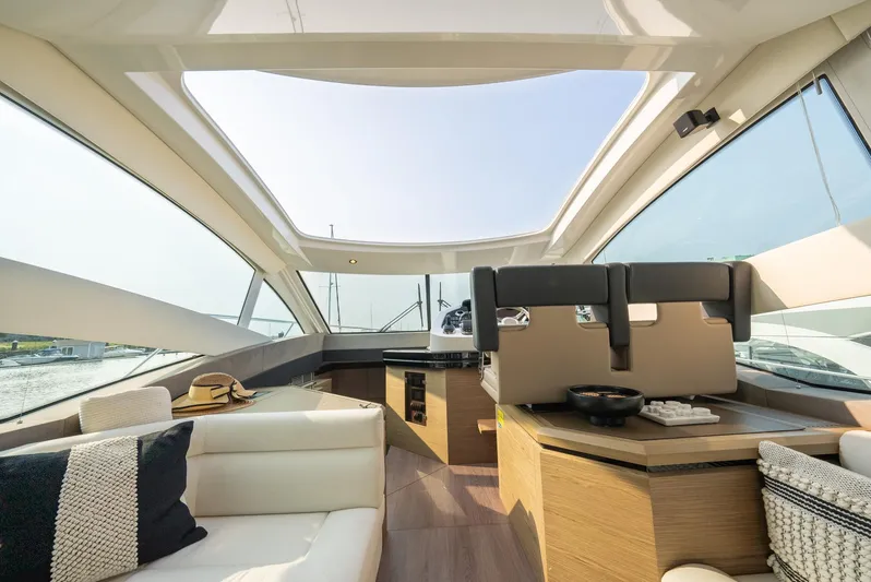 Done Tauk'n Yacht Photos Pics 