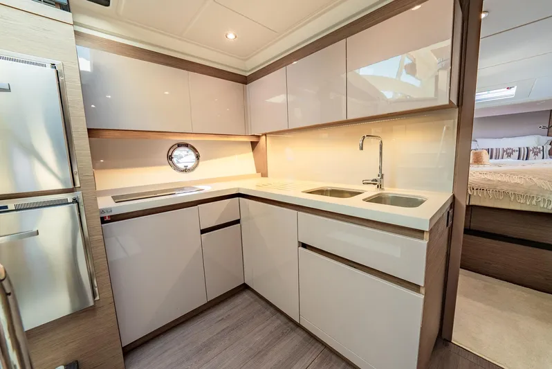 Done Tauk'n Yacht Photos Pics 