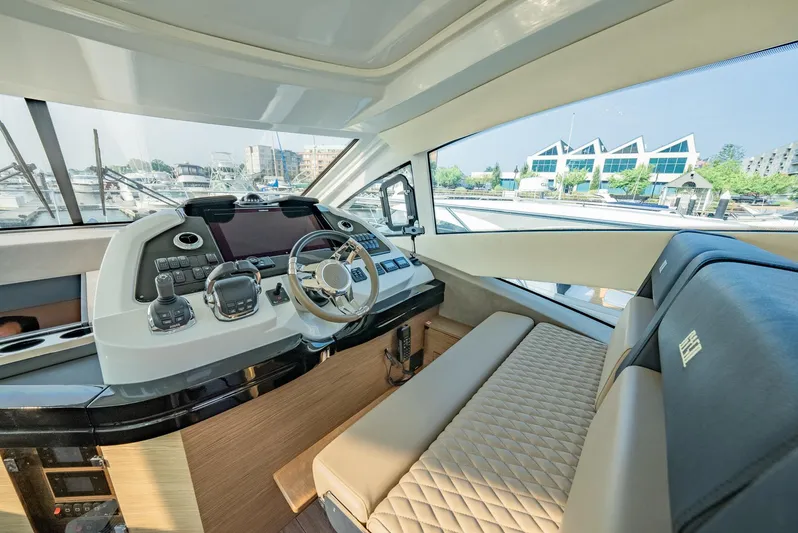 Done Tauk'n Yacht Photos Pics 