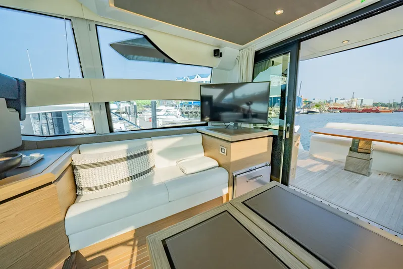 Done Tauk'n Yacht Photos Pics 