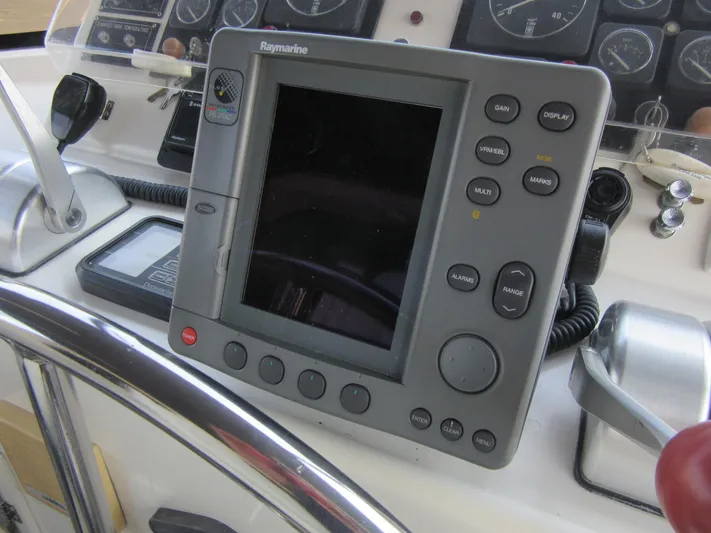 Laura Lee Yacht Photos Pics BRIDGE ELECTRONICS