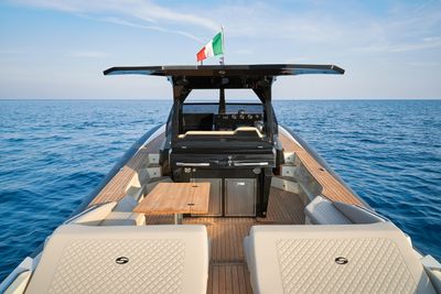 Yacht