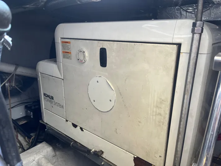 Yacht Photos Pics Kohler generator system in 1999 Carver 530 Voyager Pilothouse engine room.
