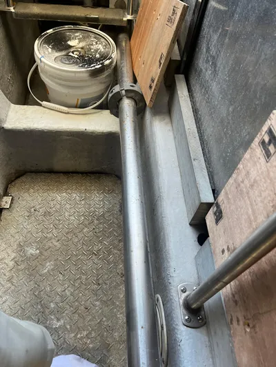  Yacht Photos Pics 1999 Carver 530 Voyager Pilothouse interior with metal pipe and bucket.