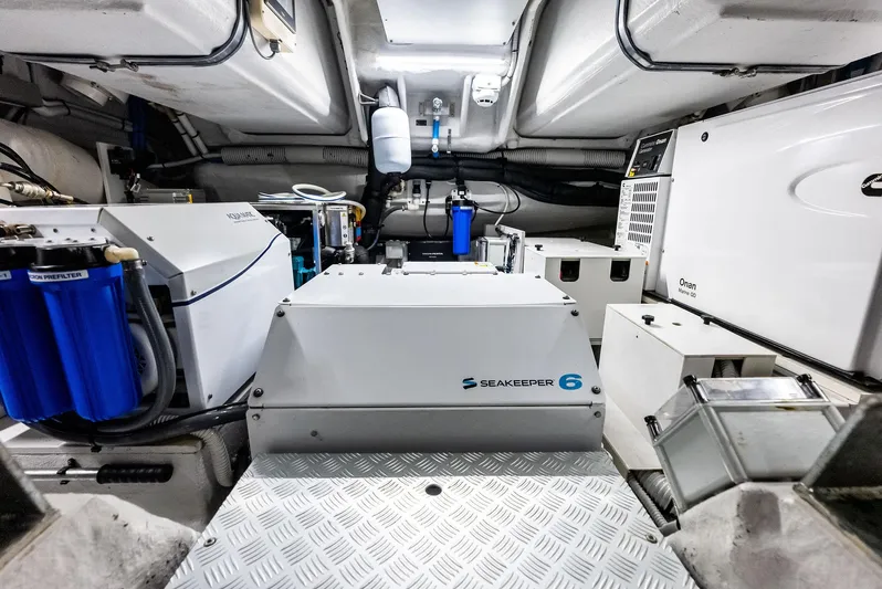 Our Trade Yacht Photos Pics Engine Room