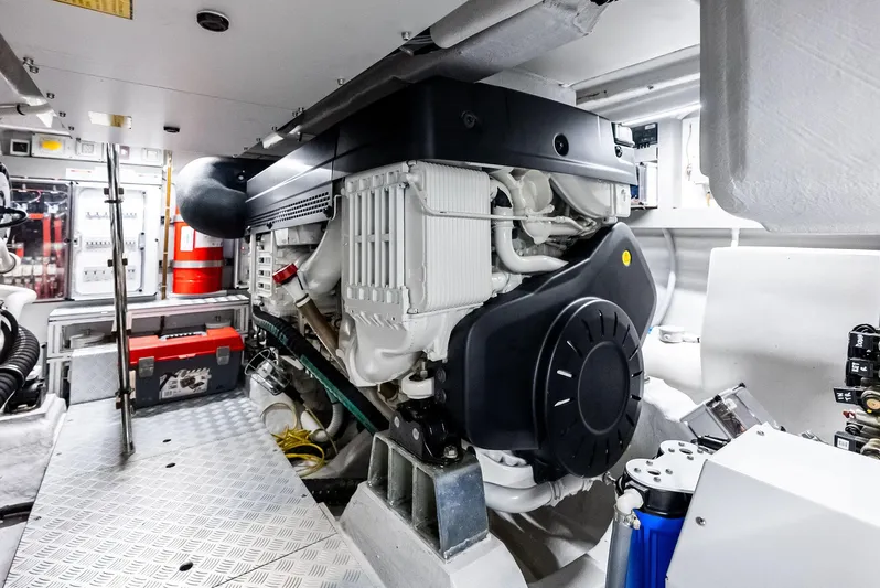 Our Trade Yacht Photos Pics Engine Room