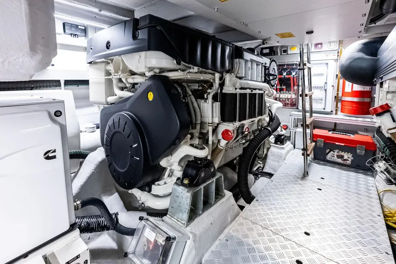 Our Trade Yacht Photos Pics Engine Room