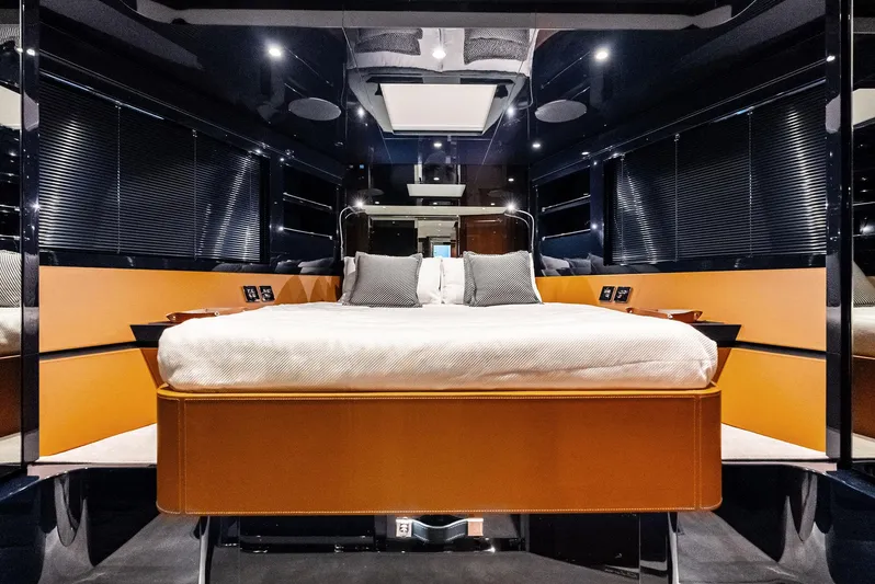 Our Trade Yacht Photos Pics Master Stateroom