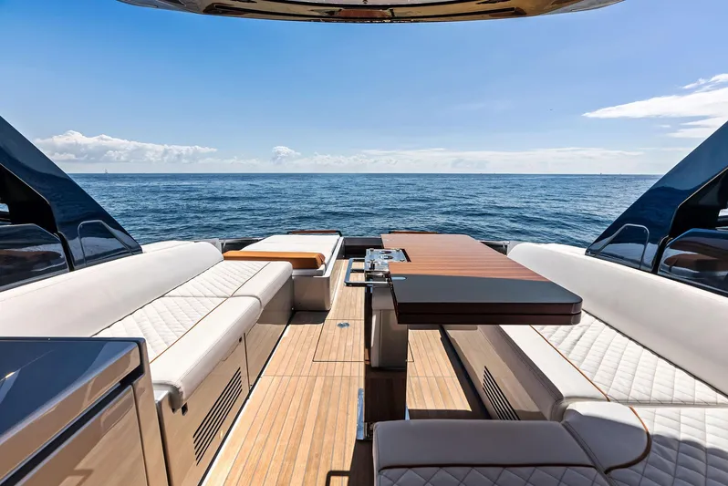 Our Trade Yacht Photos Pics Seating