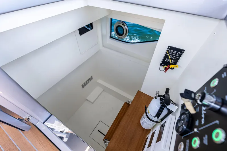 Our Trade Yacht Photos Pics Helm Deck Utility Room