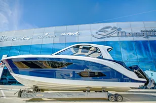 2023 Sea Ray Sundancer 370 Outboard