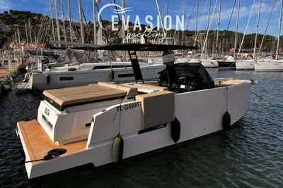 2024 De Antonio Yachts D28 Open