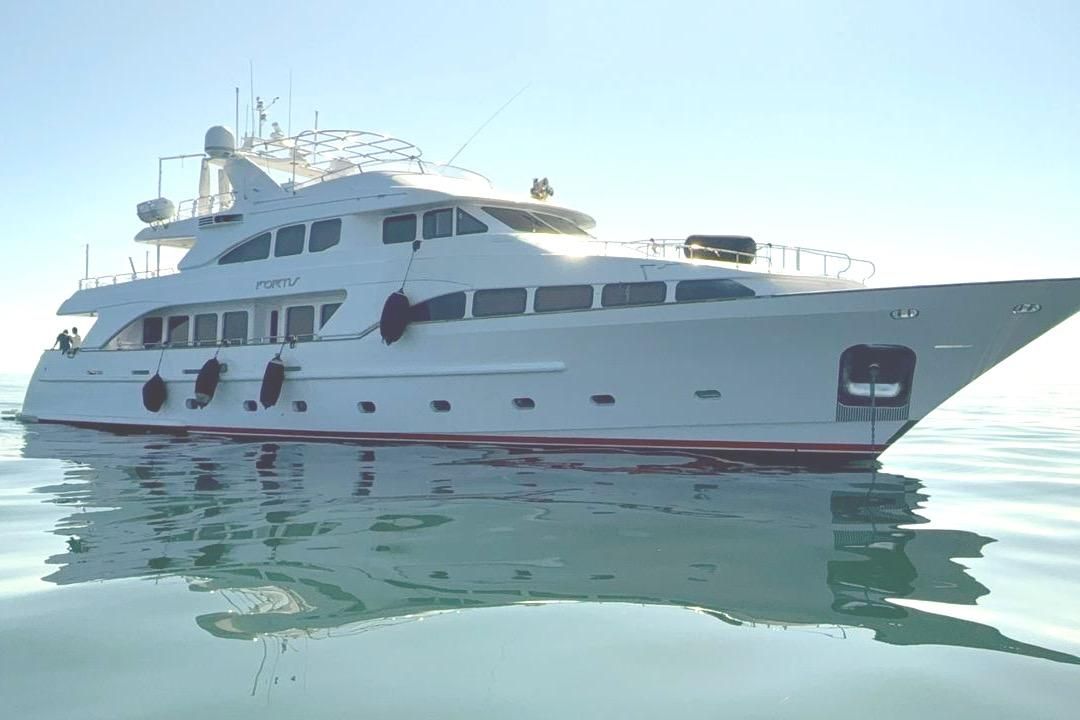 2003 Benetti 115 