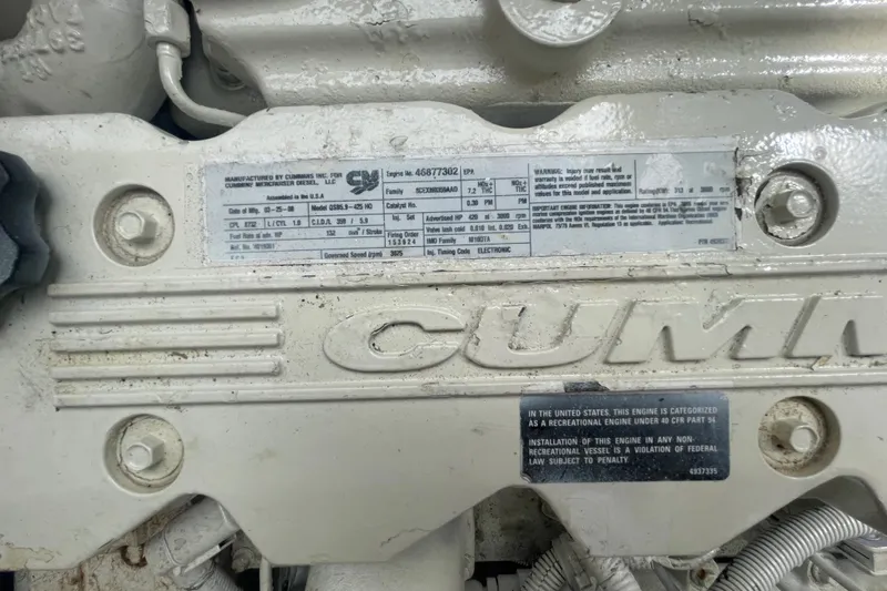 Maddie Janes Yacht Photos Pics Cummins engine detail on 2009 Sea Ray 40 Sundancer boat.