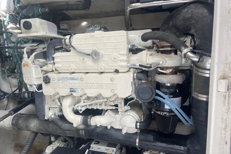 Maddie Janes Yacht Photos Pics Engine compartment of 2009 Sea Ray 40 Sundancer, featuring Cummins marine engine.