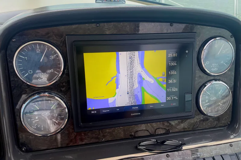 Maddie Janes Yacht Photos Pics 