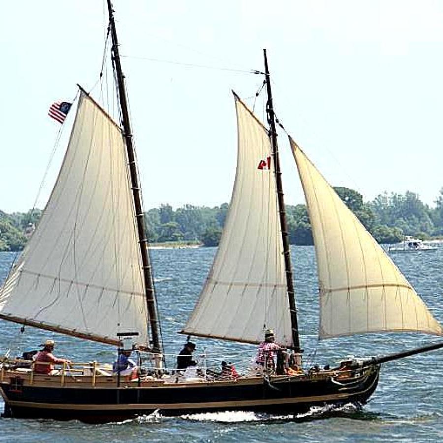packet schooner