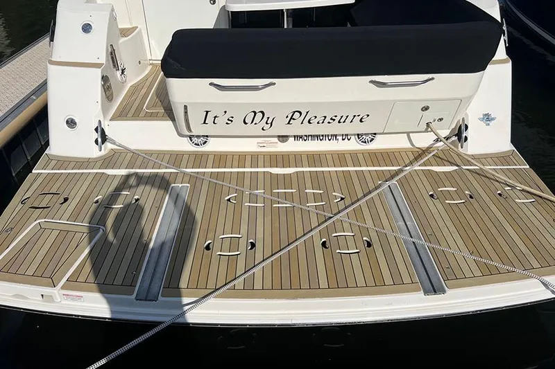  Yacht Photos Pics 2015 Sea Ray 470 Sundancer boat deck with "It's My Pleasure" nameplate.